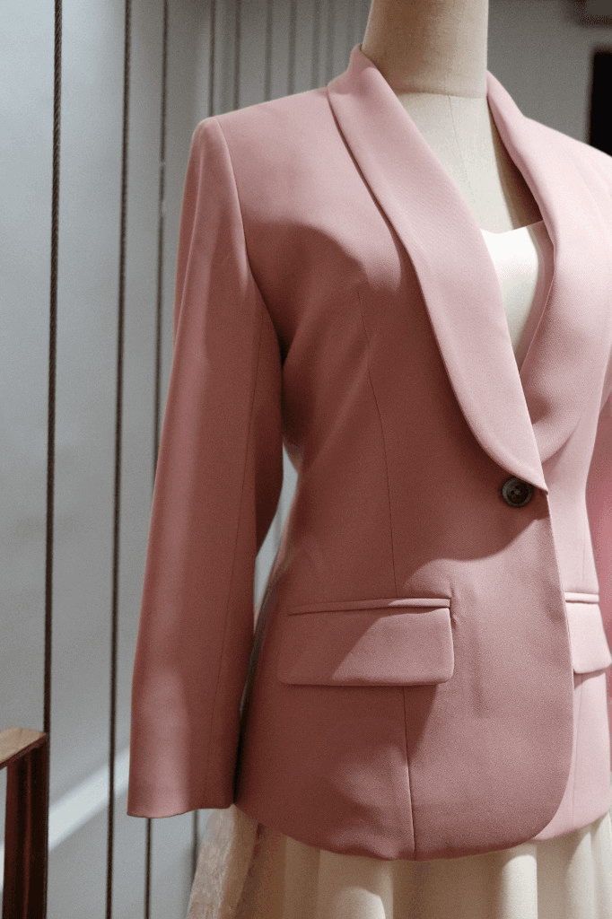Dusty rose shawl collar blazer on mannequin