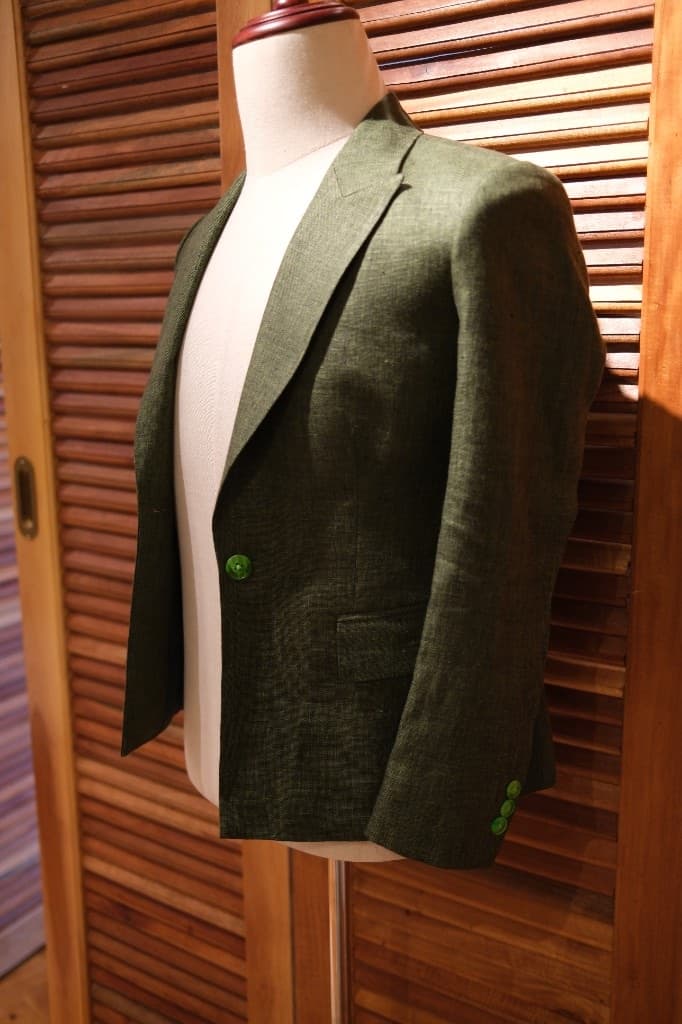 In Praise of Linen: The Suit Bangkok Was Made For