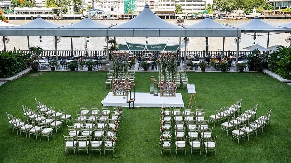 Anantara Riverside Bangkok Resort, a riverside garden wedding venue
